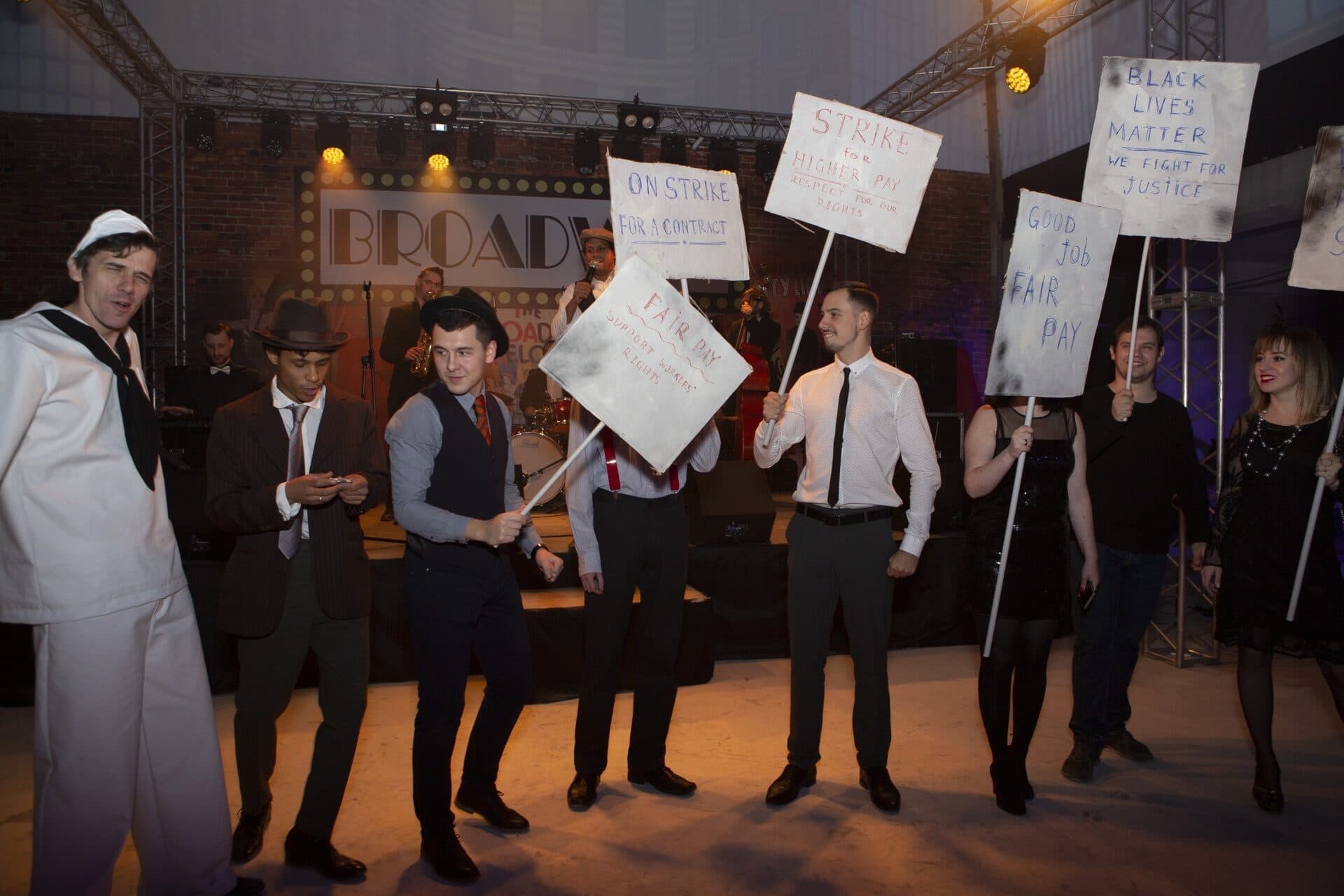Февромарт: общий корпоратив на 23 февраля и 8 марта — кадр 9
